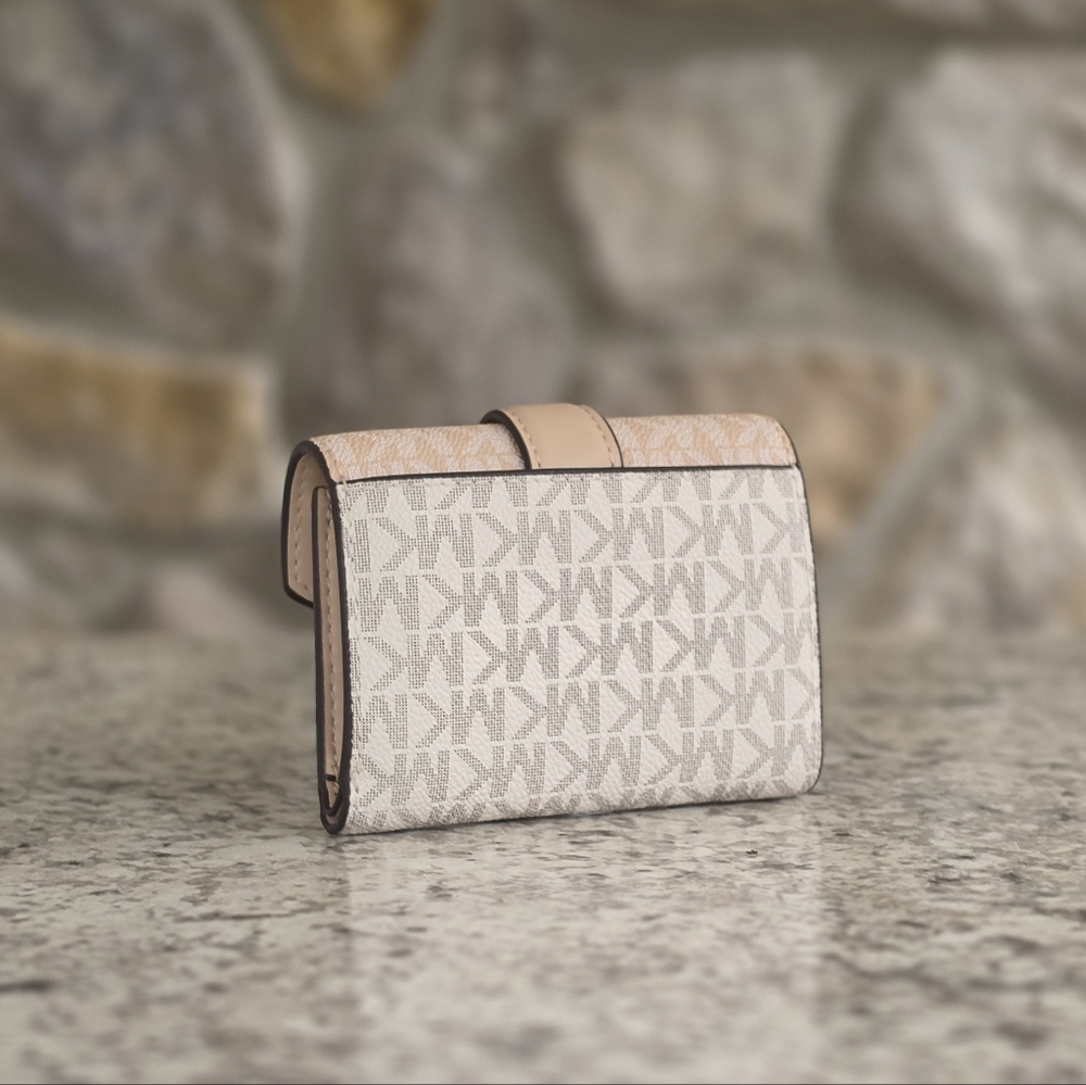 Michael Kors Carmen Logo Medium Wallet - Picture 2 of 8